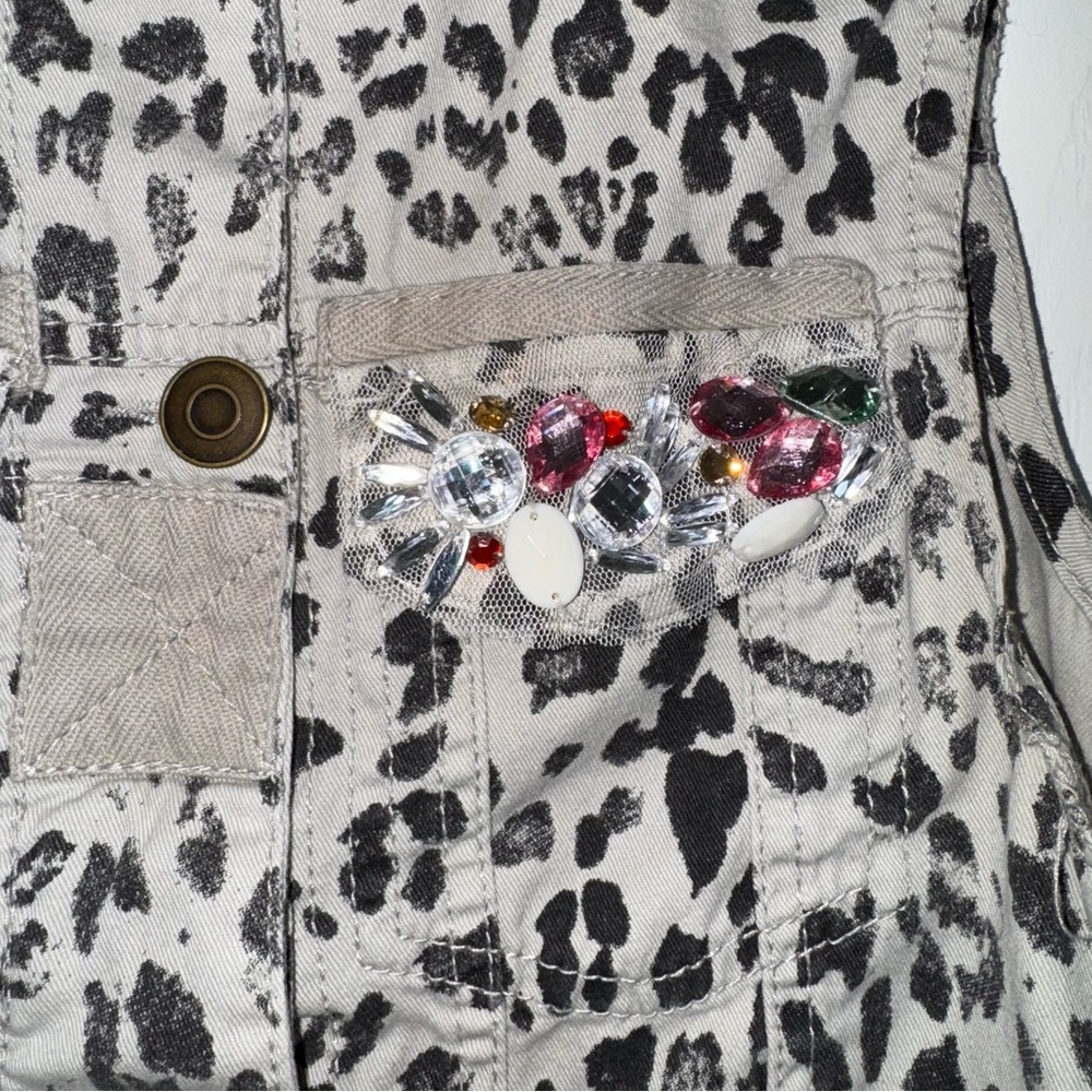 Dolled Up Gray and Black Leopard Print Patterned Vest with Rhinestones M - Picture 4 of 7